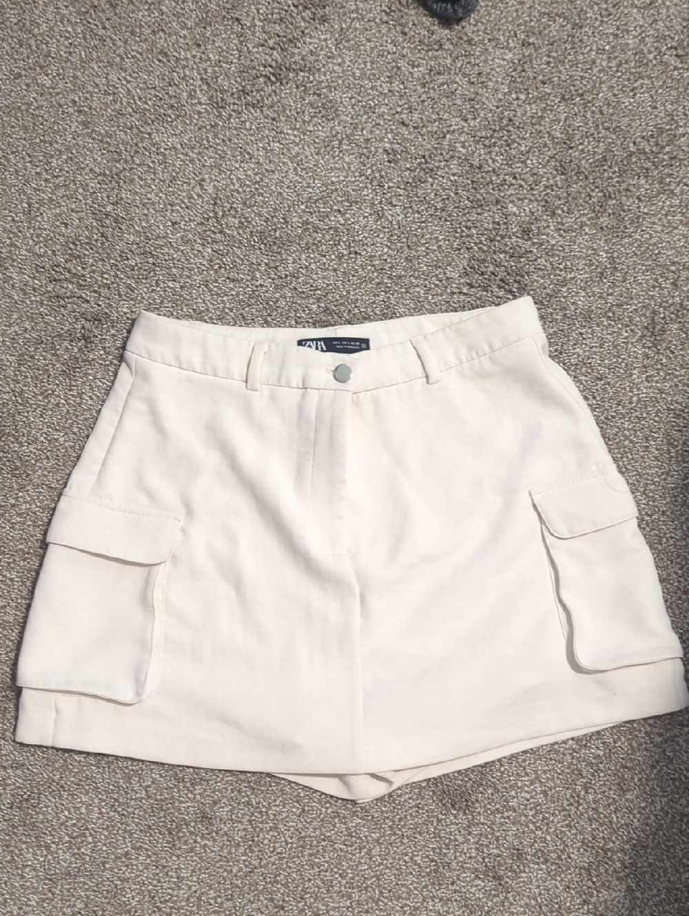 Zara Cream Cargo Pocket Women's Shorts